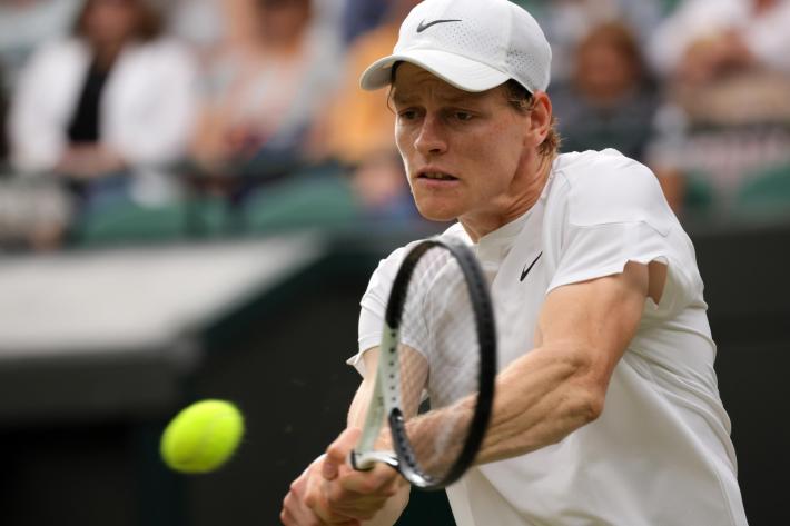 Wimbledon:  prova di forza di Sinner  che batte Sheldon e vola ai quarti
