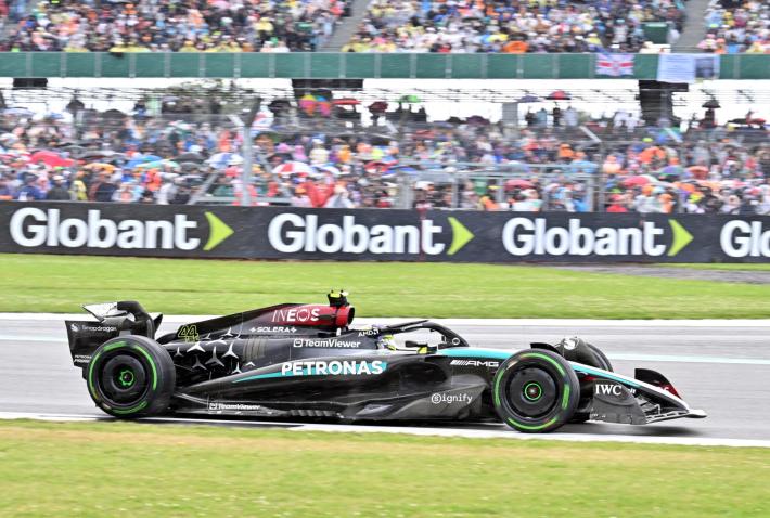 Gp d'Inghilterra: Hamilton re di Silverstone, secondo Verstappen. Sainz &egrave; quinto