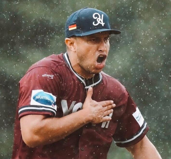 Interrotto il contratto con Perez