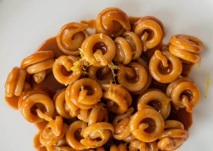 Dischi volanti in zuppa  di triglia