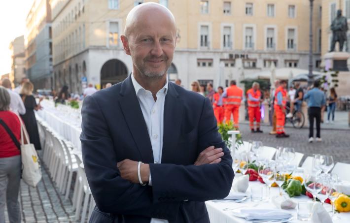 Casa: "Il Pd vuole cancellare la Cena dei  1000". Chiastra: "Chi dice no all'evento, dice no al futuro"