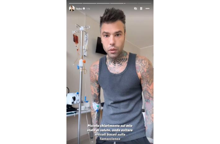 Fedez sul ricovero, "ricostruzioni da fantascienza"