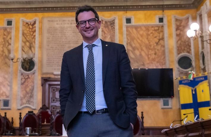 Michele Guerra il sindaco pi&ugrave; amato, Fedriga al top fra i governatori