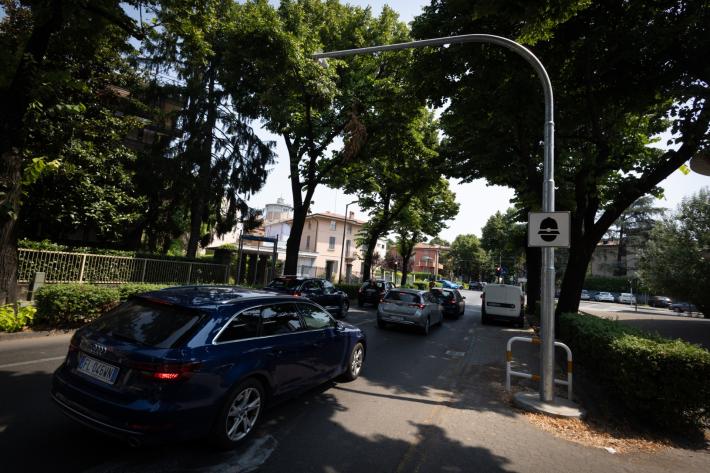 Semaforo viale Milazzo-viale Villetta, arriva il T-Red. Multe salate in vista