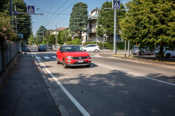 Via Giovenale e via Muratori  &laquo;Auto a velocit&agrave; folle: servono dossi&raquo;