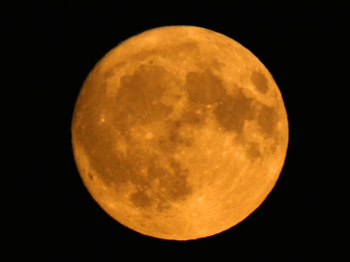 Lo spettacolo della Luna Piena del Cervo