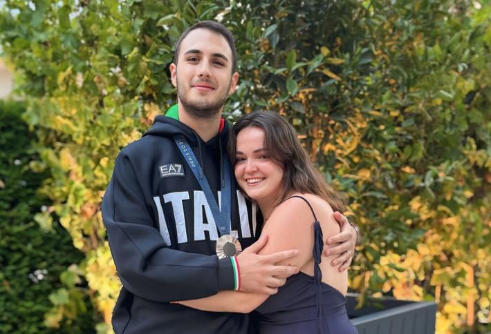 Dopo la medaglia, Federico Nilo Maldini chiede alla fidanzata Carlotta di sposarlo