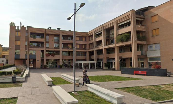 Punto sulla lingua in piazza a Collecchio: &egrave; in gravi condizioni