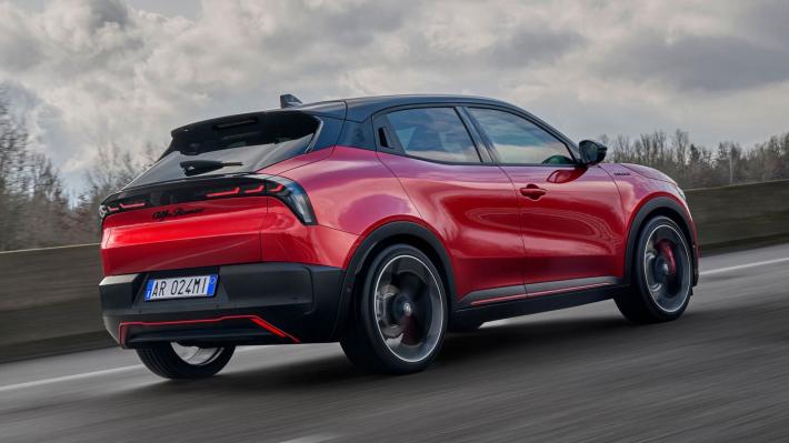 Nasce da un progetto Psa: &egrave; messa in dubbio dai puristi, ma i suoi 280 Cv divertono 