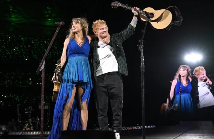 Taylor Swift torna live a Londra, Ed Sheeran ospite a sorpresa