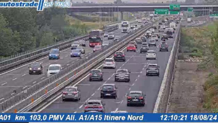 Traffico intenso, disagi in alcuni tratti di A1 e A15 