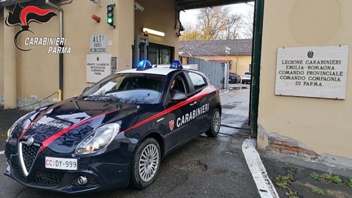Esce fuori di strada con l&rsquo;autovettura. Denunciato 20enne per guida sotto l&rsquo;influenza di sostanze stupefacenti