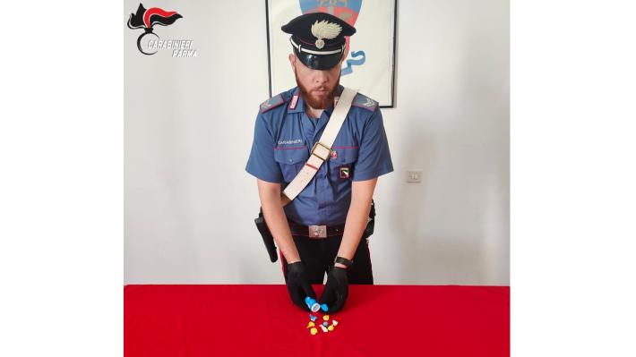 Parma: al posto delle &ldquo;mentos&rdquo; 8 &ldquo;buste di cocaina&rdquo;. Denunciato 19enne straniero