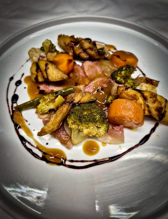 Testa sgombra, tra carne  e pesce