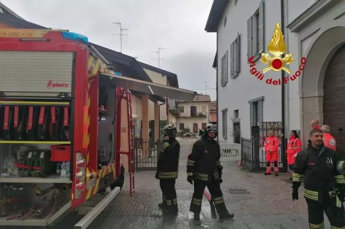 Incendio in appartamento nel Milanese, 70enne carbonizzato
