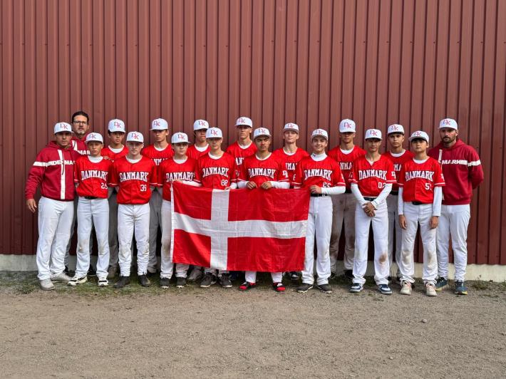 Augusto Bernardi:  Un parmigiano giovane stella del baseball danese