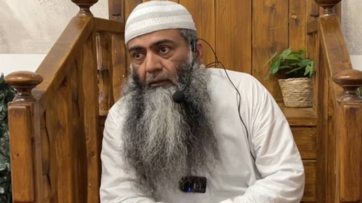 Espulso l'Imam di Bologna: rivendicava il sostegno ad Hamas 