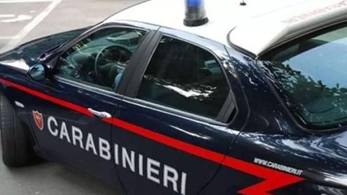 Investe il padre con l'auto, 25enne arrestato a Sassari