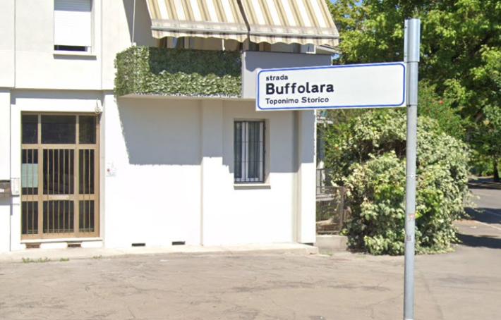 Scontro auto-scooter in via Buffolara: un ferito