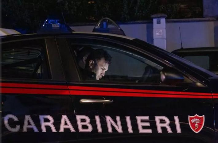 Uccide la moglie in casa nell'Alessandrino e chiama il 112 
