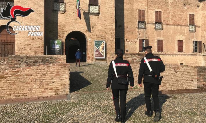 Fontanellato, una famiglia versa 700 euro per la casa al mare ma &egrave; una truffa: 60enne denunciata 