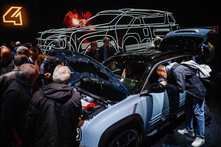 I cinesi  alla conquista dell'Europa dell'auto