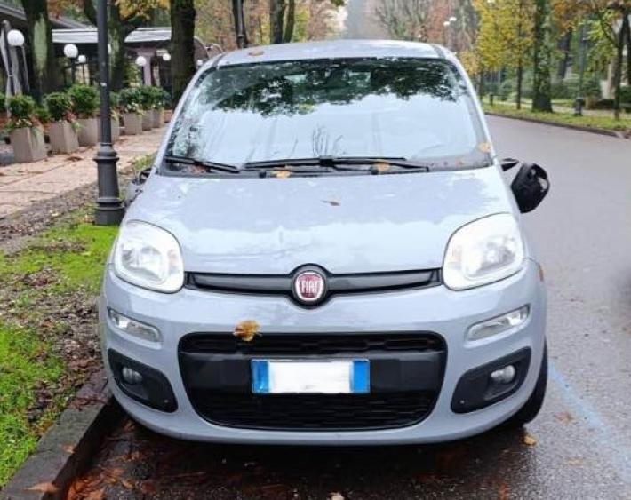 Salso, danneggiata dai vandali un'auto del Comune