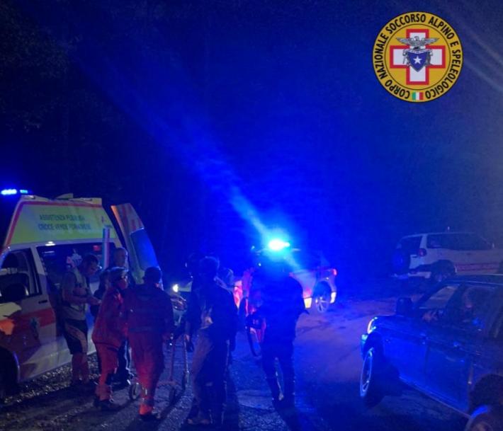 Fa una passeggiata nei boschi e si sente male: scatta la macchina dei soccorsi a Terenzo 