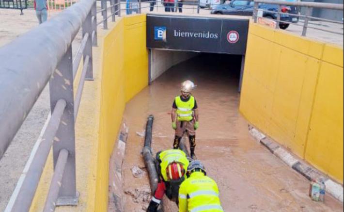 Tragedia nel parking (5.700 posti) al centro commerciale di Aldaya totalmente allagato, "un cimitero"
