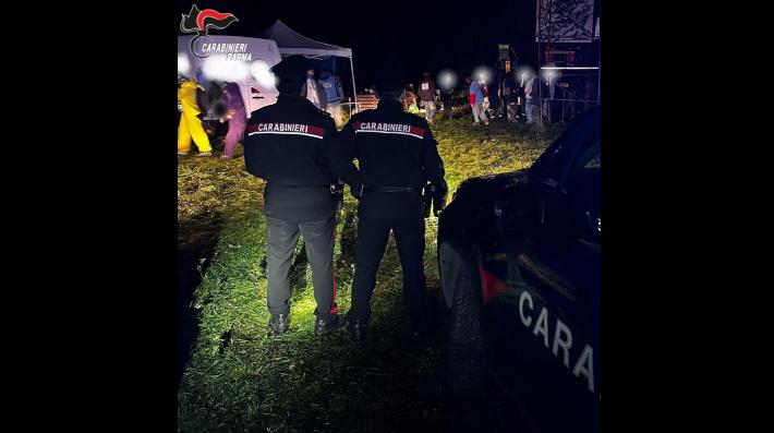 Rave party in un bosco tra Bardi e Compiano, ma arrivano i carabinieri: 70 denunciati