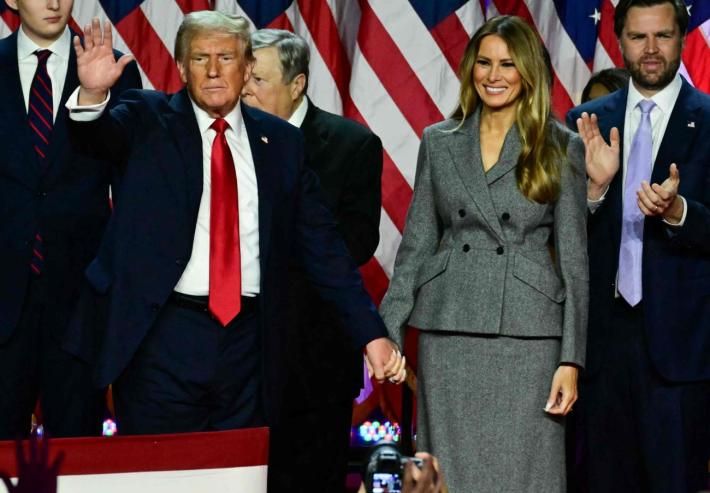 E... subito gli occhi puntati sul primo tailleur da first lady di Melania 