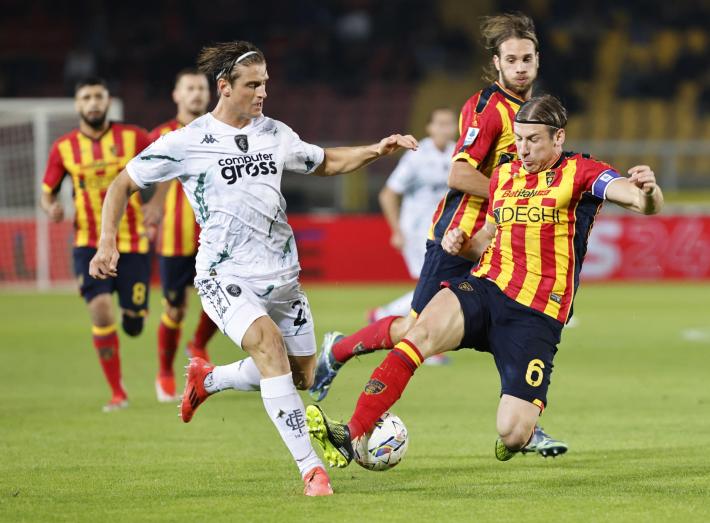 L'Empoli scappa e il Lecce lo riprende e nel finale centra due traverse: 1-1 - Risultati e classifica