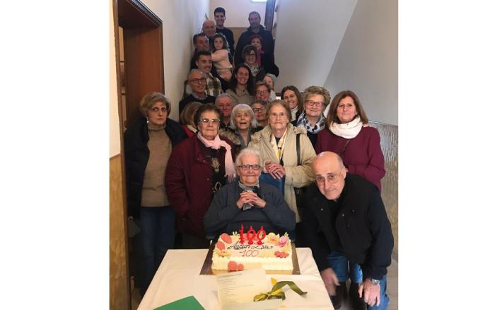 &laquo;Pochi vizi e molto lavoro&raquo;: ecco i 100 anni di Valentina