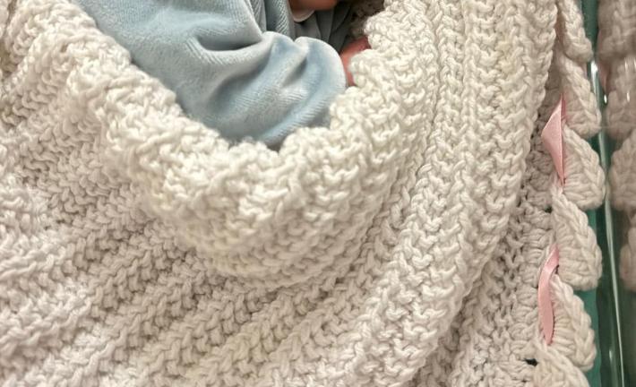 Dopo 80 anni nasce una bambina in un piccolo borgo del Reggiano