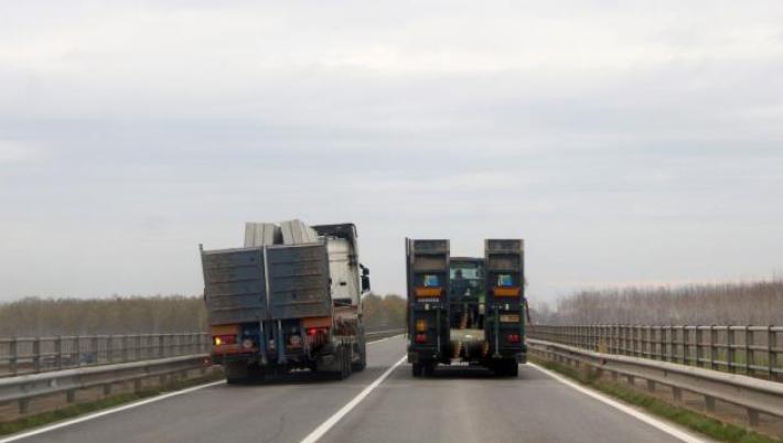 Sorpassi vietati e spericolati sul Ponte Verdi