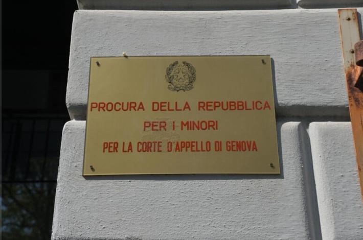 Violenza su ragazzina, spedizione punitiva amici a casa dell'ex