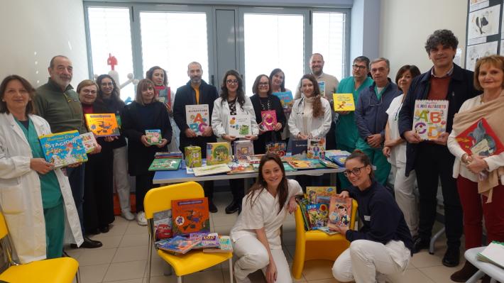 Distretto di Fidenza e ospedale di Vaio, tanti libri per i piccoli pazienti