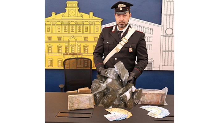 Il mercato della droga se lo porta in hotel a Salso: arrestato 29enne