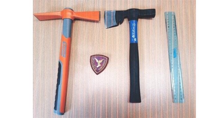 Parma: aggredisce un carabiniere della DIA di Bologna a bordo treno con ascia e piccone, denunciata