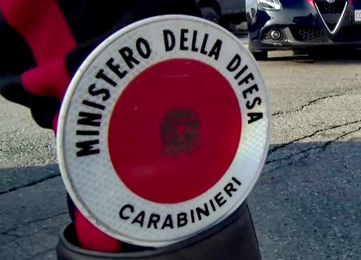 Trovato morto sul ciglio della strada, giallo vicino a Latina 