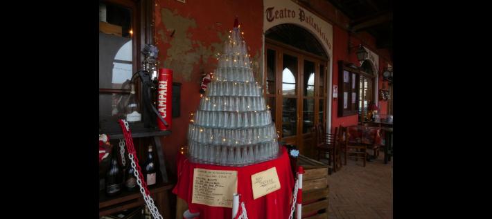 Un originale ed artistico albero di Natale