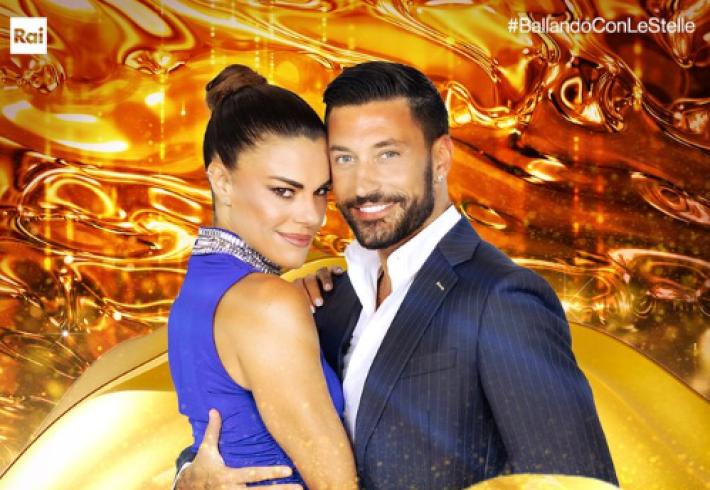 Ballando con le stelle, trionfa la coppia Bianca Guaccero - Giovanni Pernice 