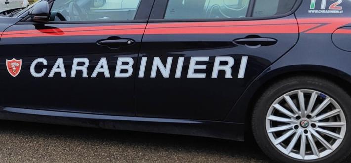Parma: assaltano il distributore automatico di bevande di un supermercato e rubano le monetine contenute all'interno. Identificati e denunciati dai carabinieri 
