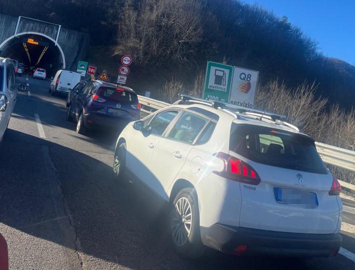 Lavori in Autocisa: e la fuga al mare per Capodanno &egrave; segnata da due km di coda