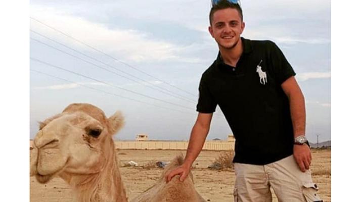 Il 25enne Alex Bonucchi mor&igrave; quattro anni fa in Algeria. La madre: "Chiedo giustizia, nessuno ha pagato" 