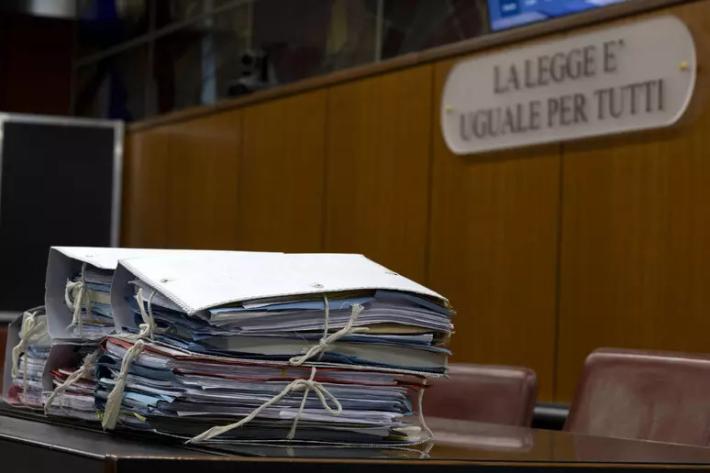 I tribunali sospendono l'App per il processo telematico