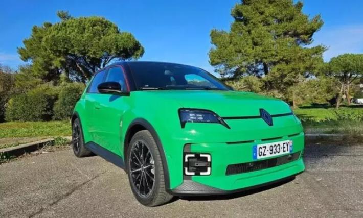 L'Auto dell'Anno 2025 &egrave; Renault 5 / Alpine A290 