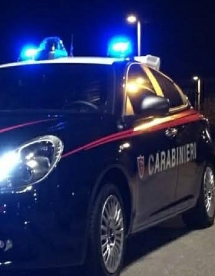 Parma: forzano la portiera di un&rsquo;auto in sosta e rubano gli oggetti presenti all&rsquo;interno. Denunciati un 40enne italiano e un 43enne straniero  