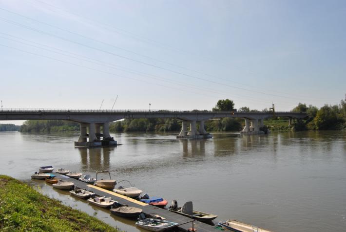 Problemi al ponte sul Po di Colorno Casalmaggiore con polemica contro provincia