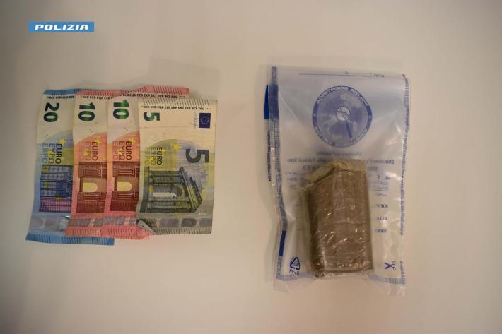 Arrestato un 40enne&nbsp;del Mali&nbsp; per detenzione&nbsp; ai fini di spaccio di sostanze stupefacenti.